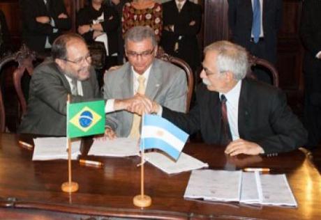 Argentina-Brazil contract (Invap) 460 Argentina-Brazil contract (Invap) 460